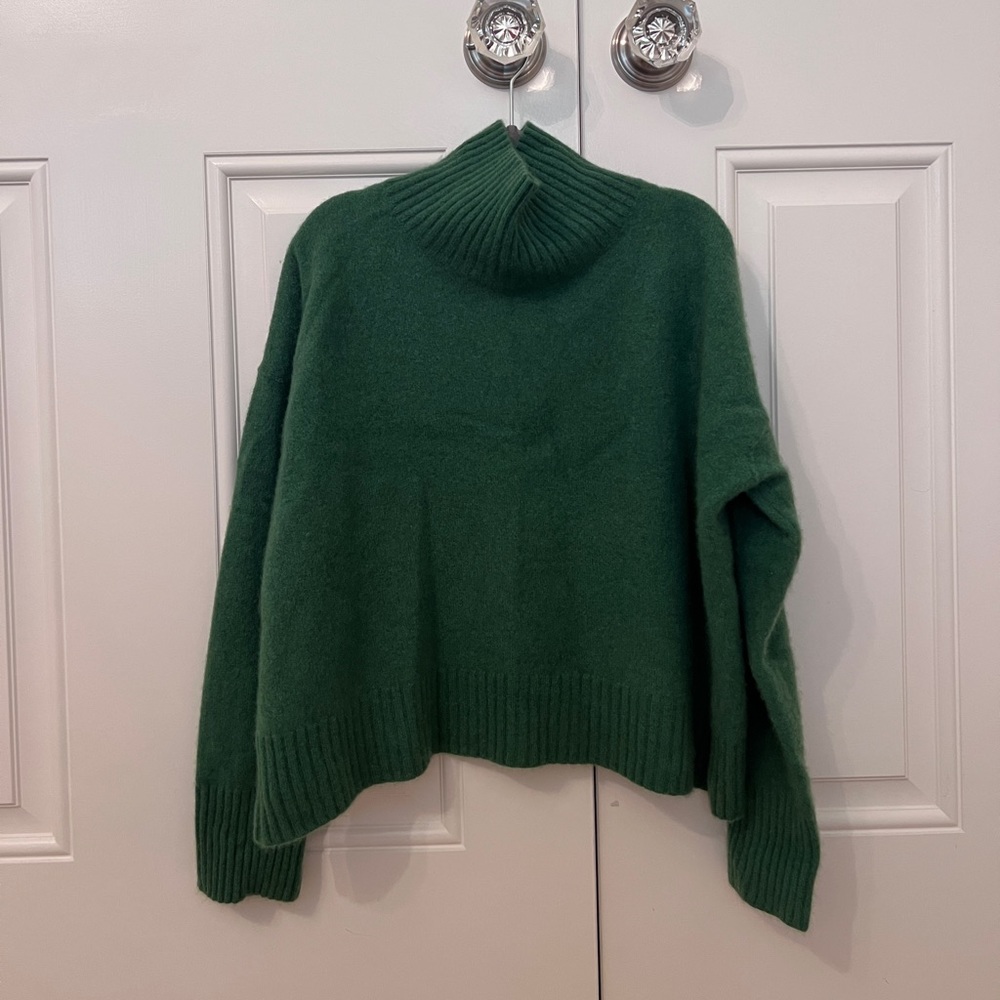 Free People Cashmere Poppy Sweater, size M, perfect condition